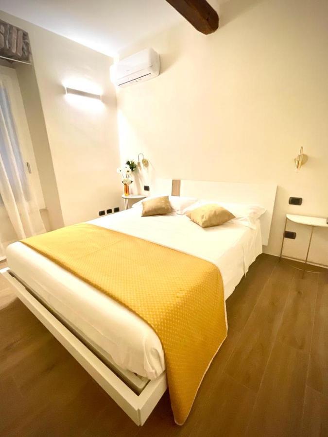 Opera Apartment Sarzana Bagian luar foto