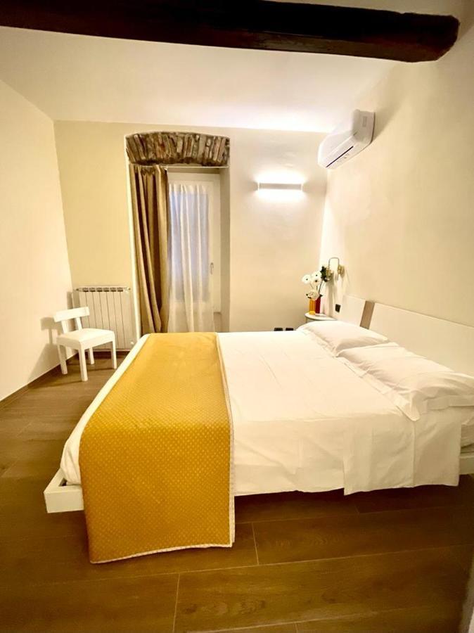 Opera Apartment Sarzana Bagian luar foto