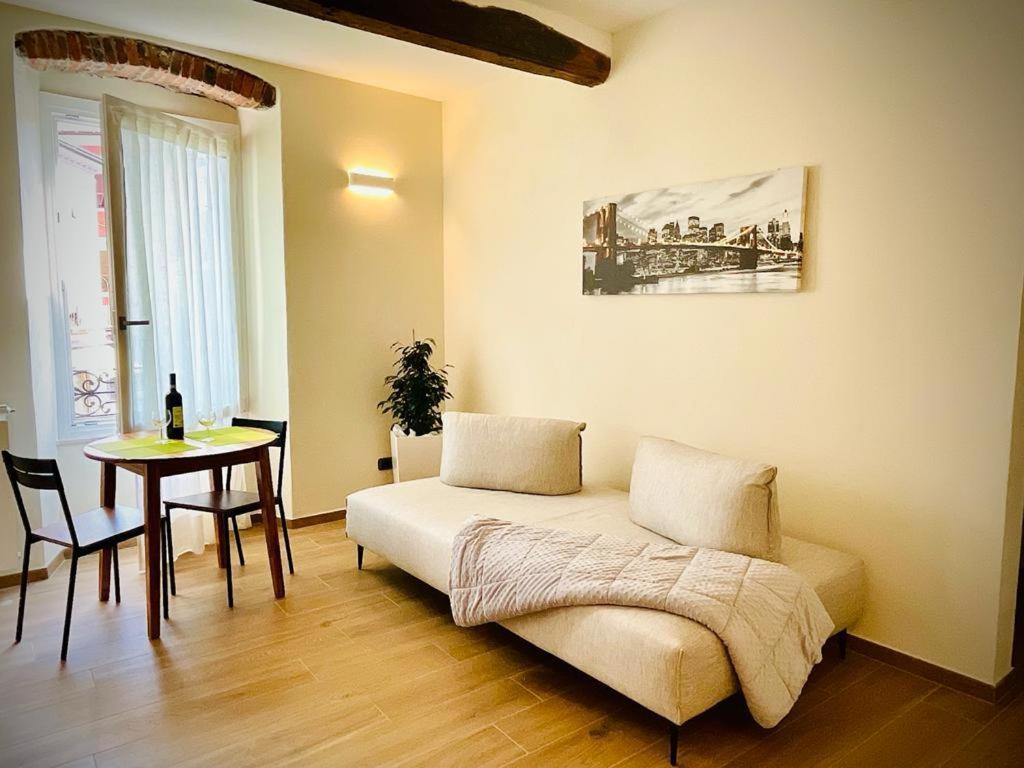 Opera Apartment Sarzana Bagian luar foto