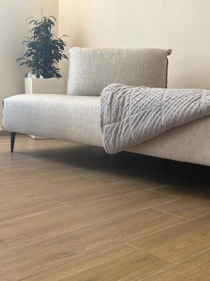 Opera Apartment Sarzana Bagian luar foto
