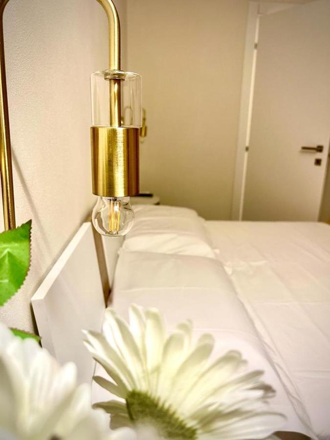 Opera Apartment Sarzana Bagian luar foto